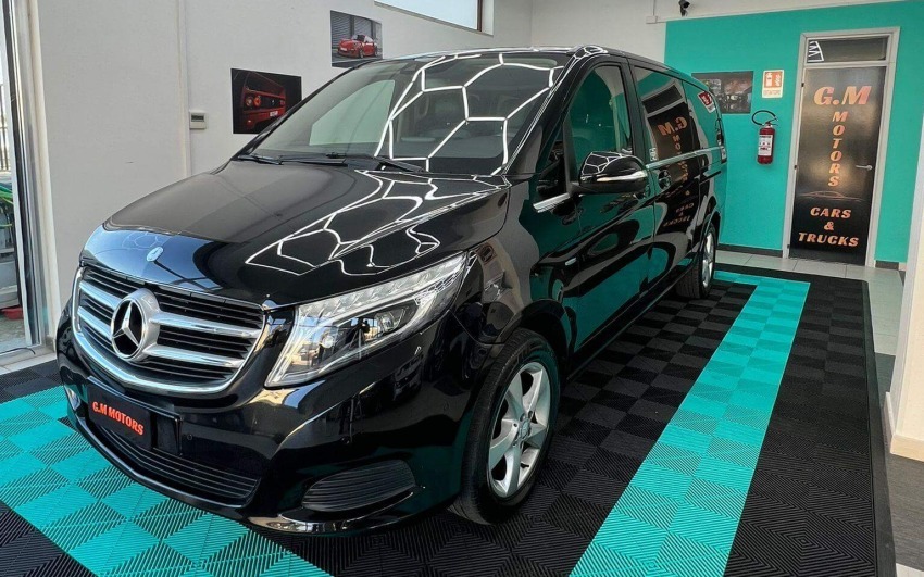 Mercedes-Benz V250 - GM MOTORS