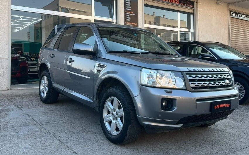 Land Rover Freelander 2.2 Td4 S.W. Se - GM MOTORS