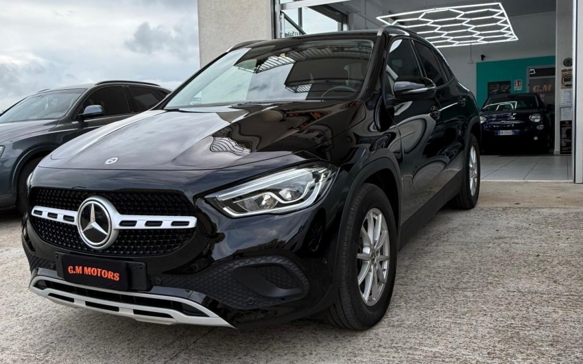 Mercedes Benz GLA 180 - GM MOTORS