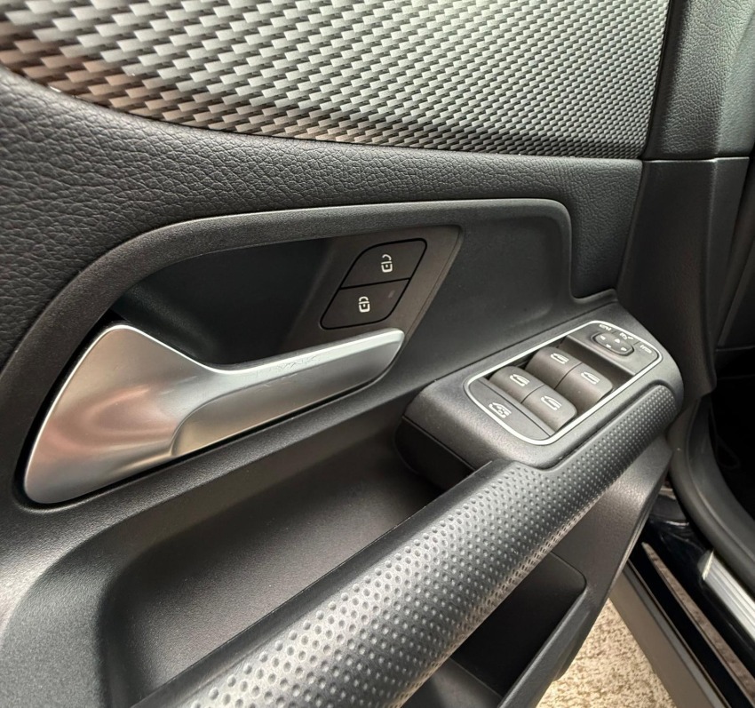 Mercedes Benz GLA 180