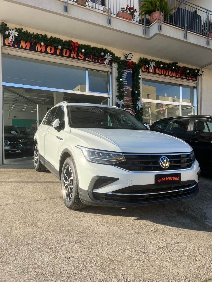 Volkswagen Tiguan II 2021 2.0 tdi Life 122cv