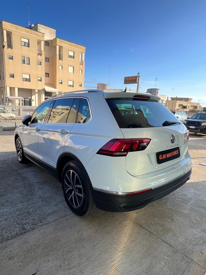 Volkswagen Tiguan II 2021 2.0 tdi Life 122cv