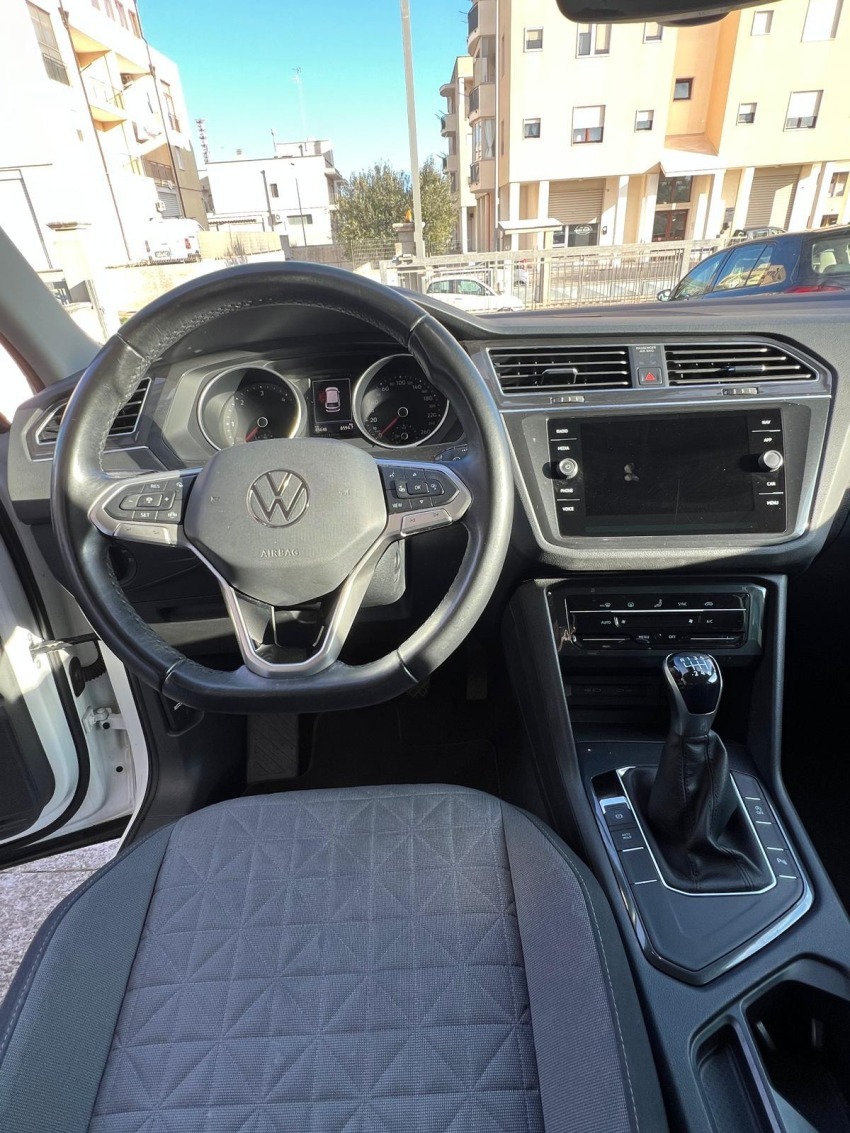 Volkswagen Tiguan II 2021 2.0 tdi Life 122cv