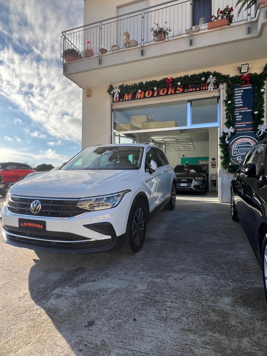 Volkswagen Tiguan II 2021 2.0 tdi Life 122cv