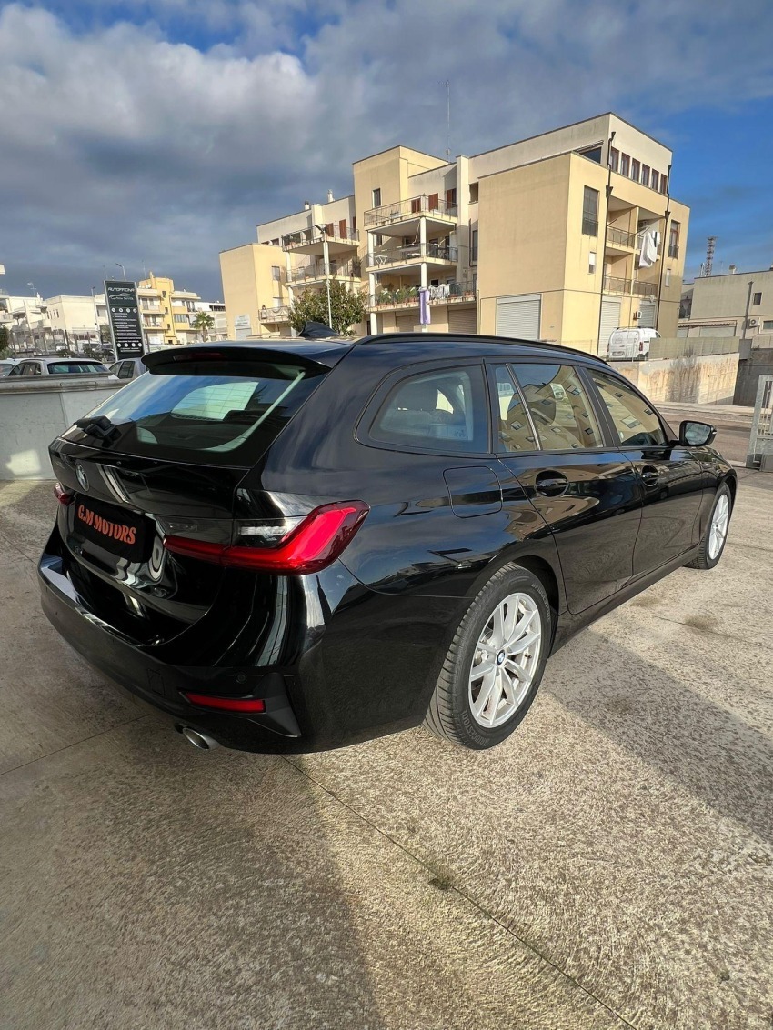 BMW 318d Touring mhev 48V