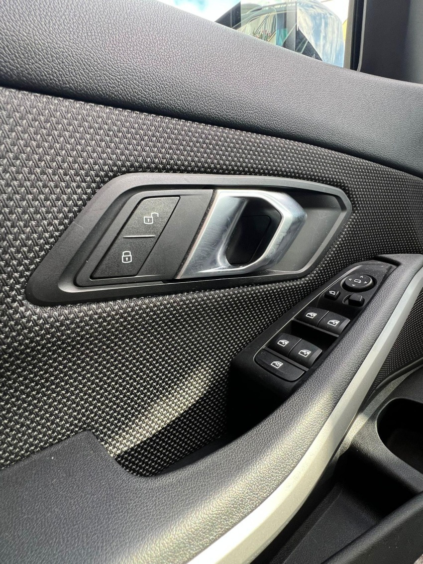 BMW 318d Touring mhev 48V