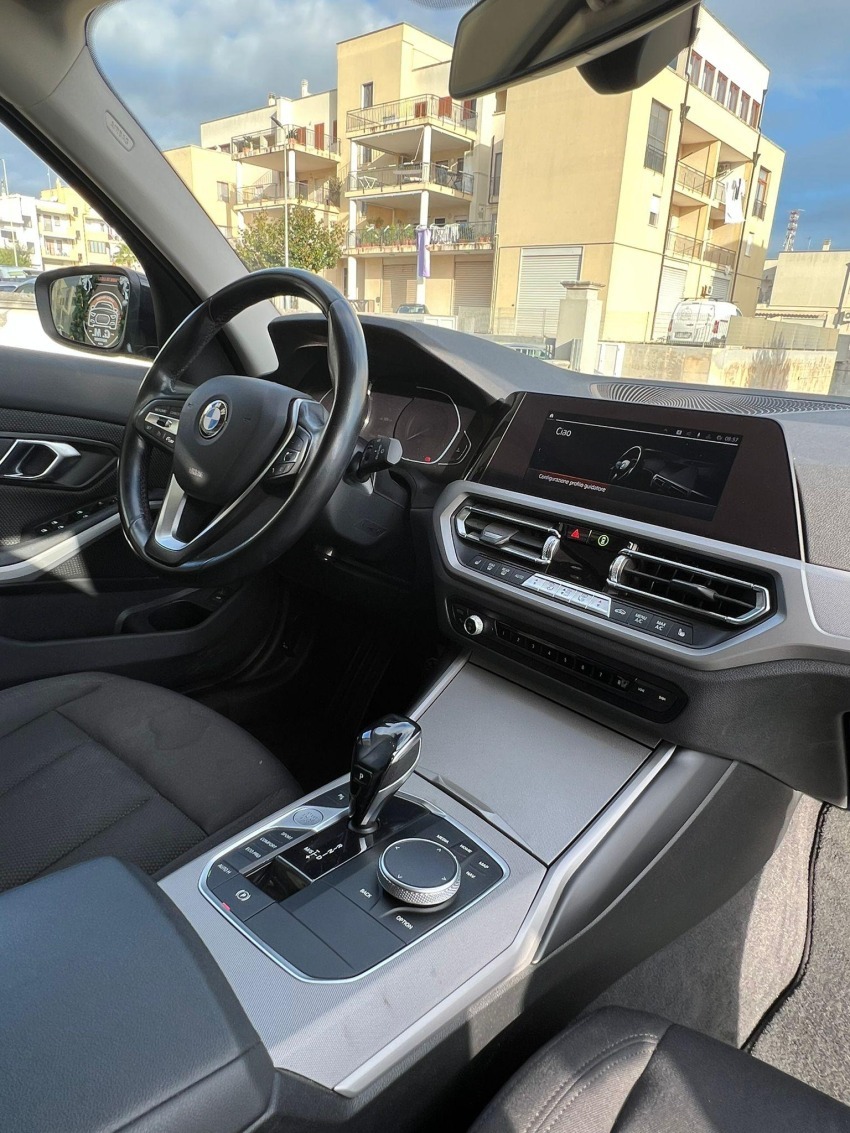 BMW 318d Touring mhev 48V