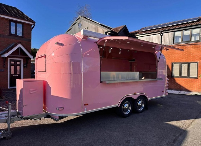 Food Truck Airstream 580