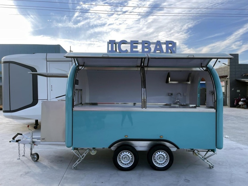 Food Truck Compact 340