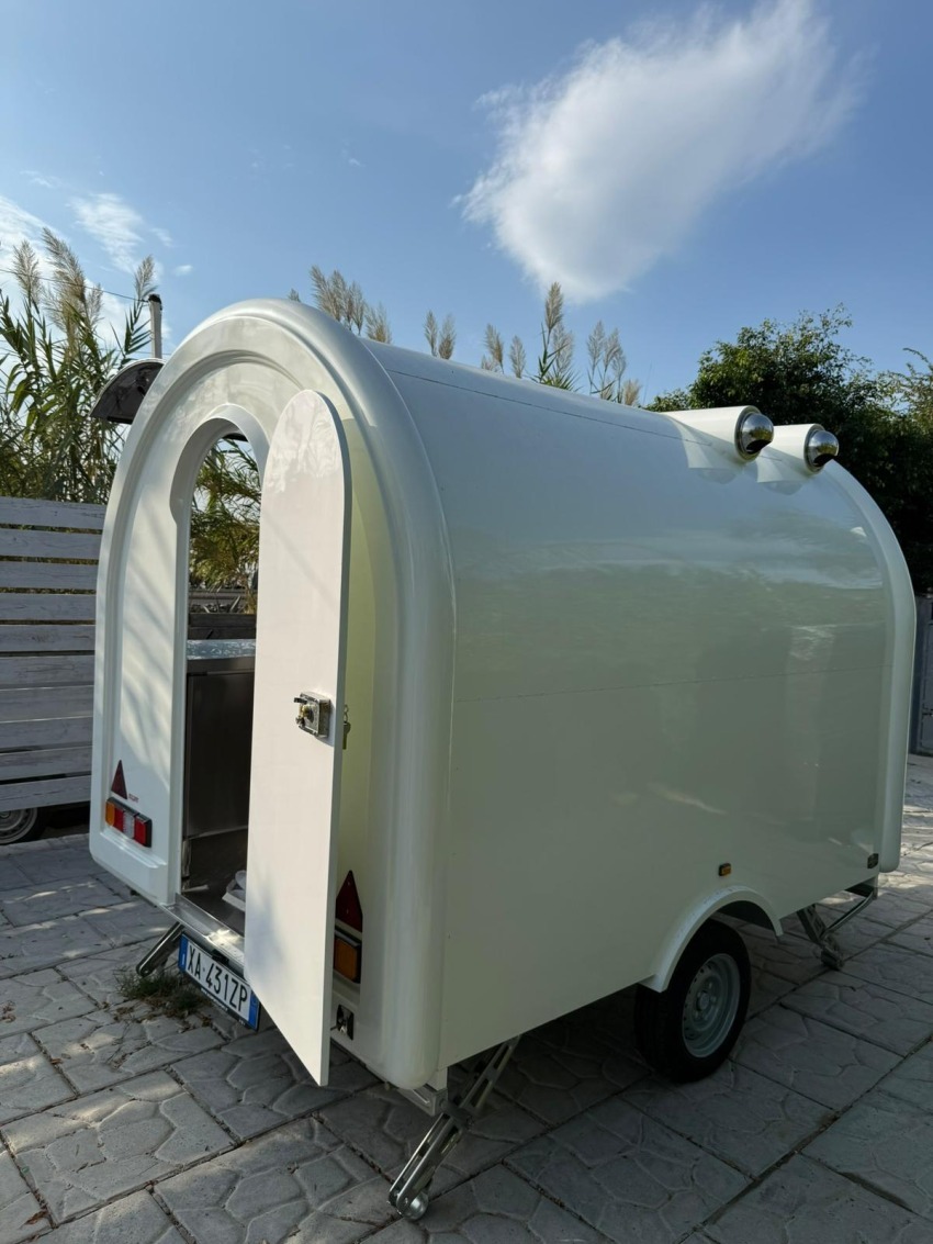 Food Truck Compact 230