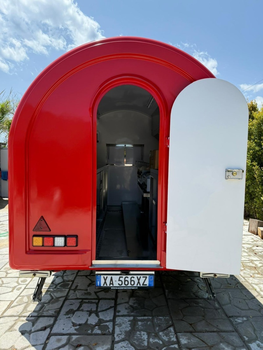 Food Truck Compact 280