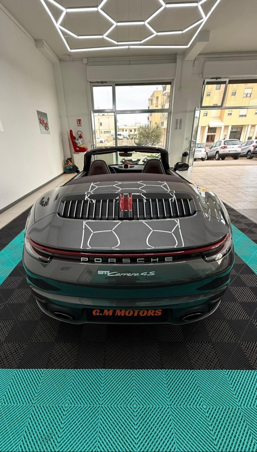 Porsche 911 Carrera 4s