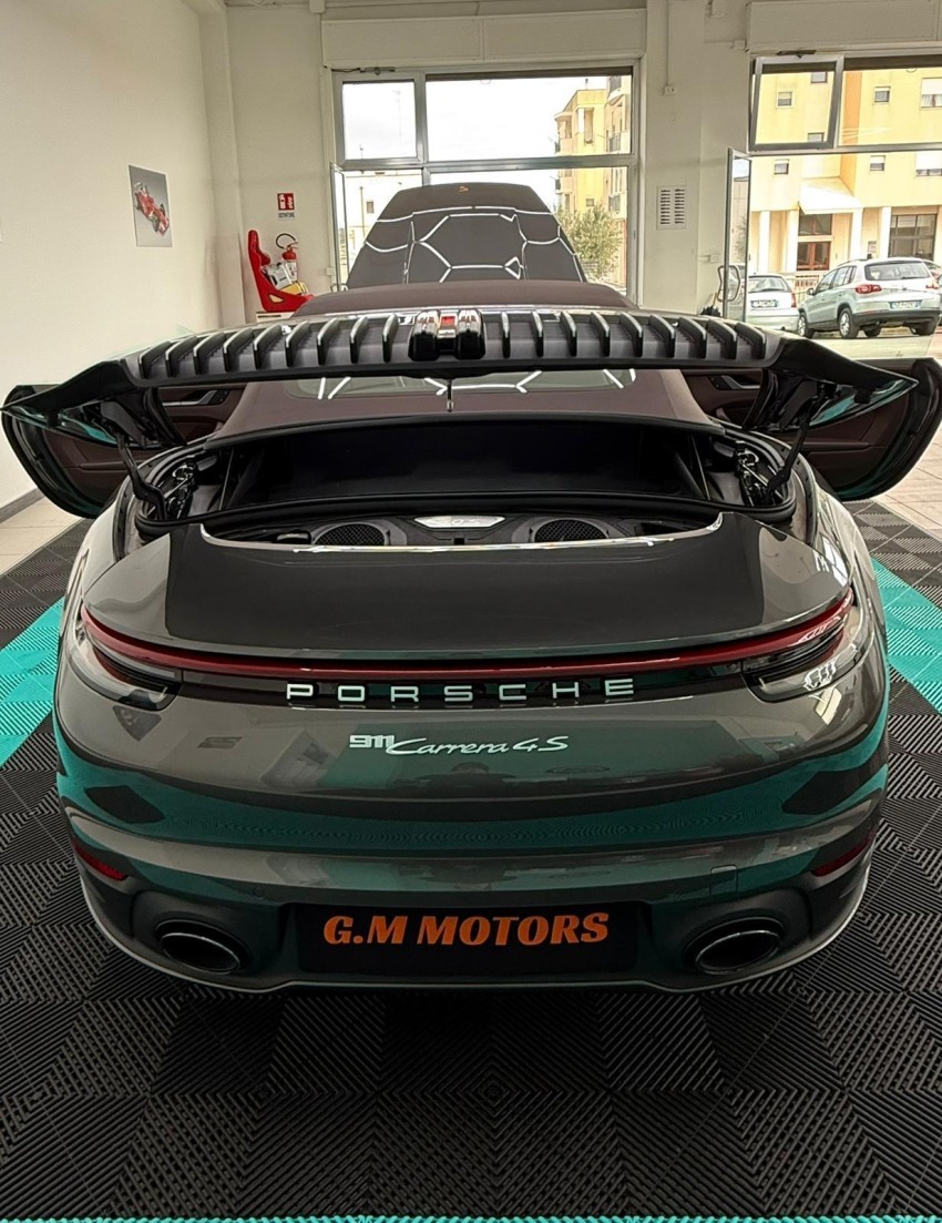 Porsche 911 Carrera 4s