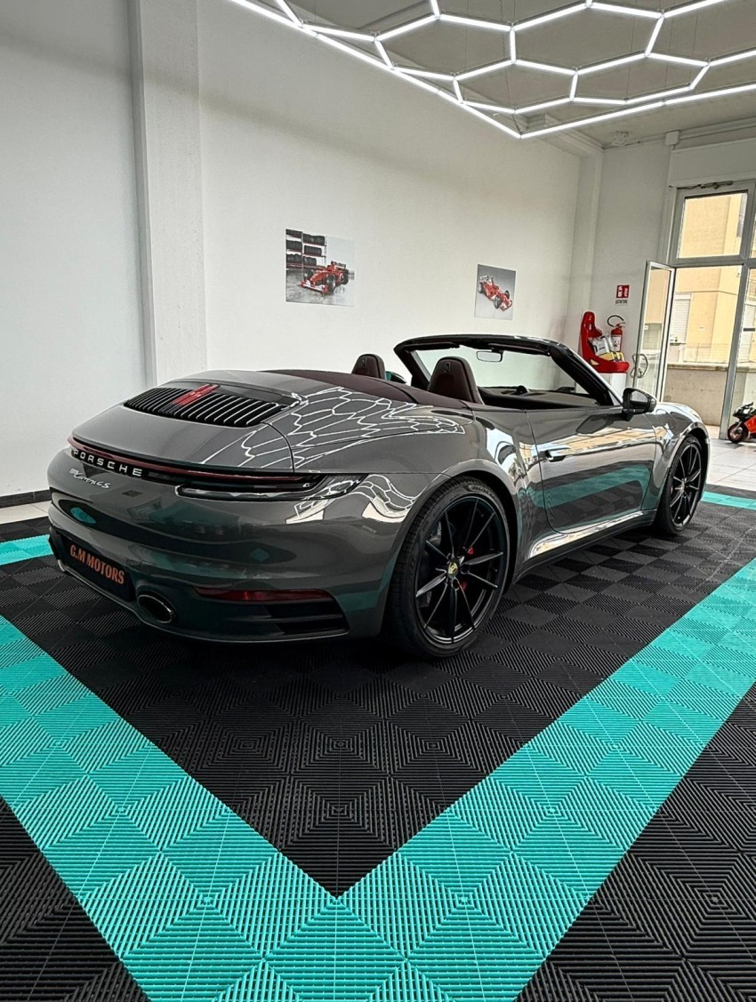 Porsche 911 Carrera 4s