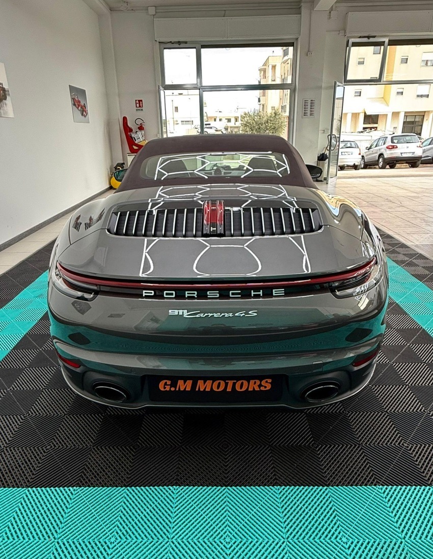 Porsche 911 Carrera 4s