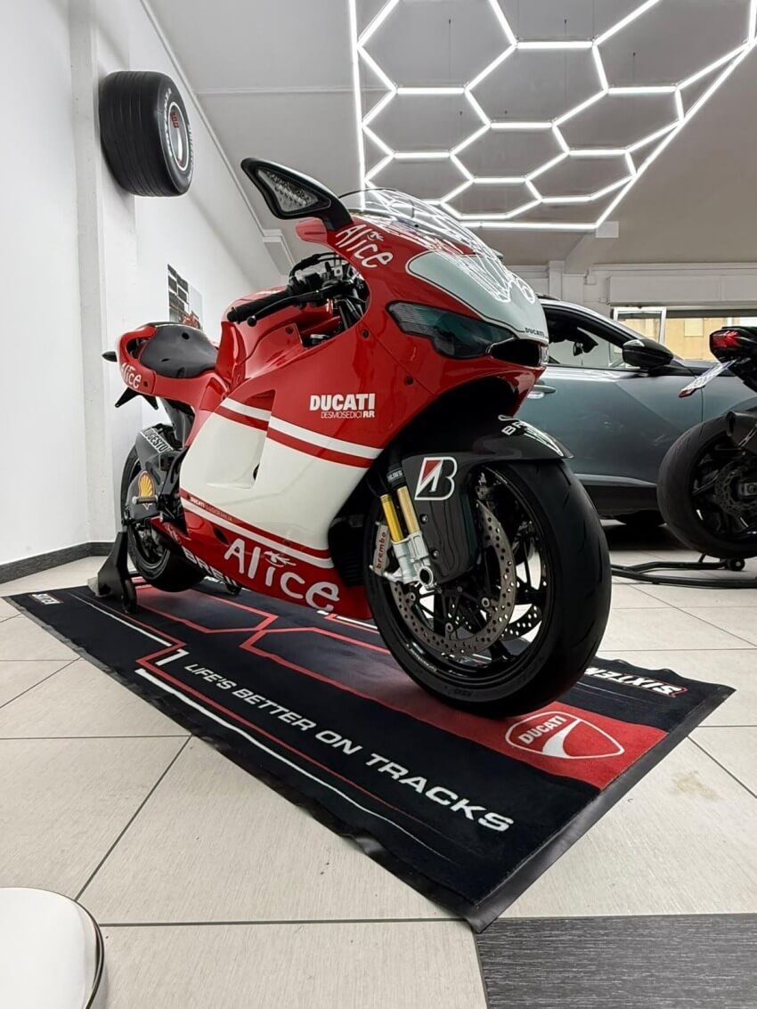 Ducati Desmosedici RR