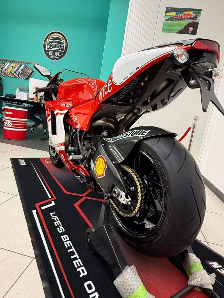 Ducati Desmosedici RR
