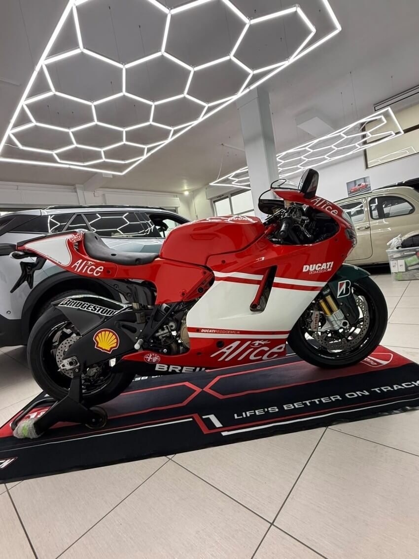 Ducati Desmosedici RR