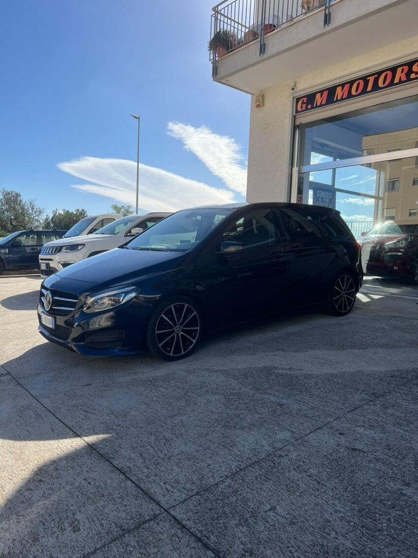 Mercedes-Benz B180 Premium 