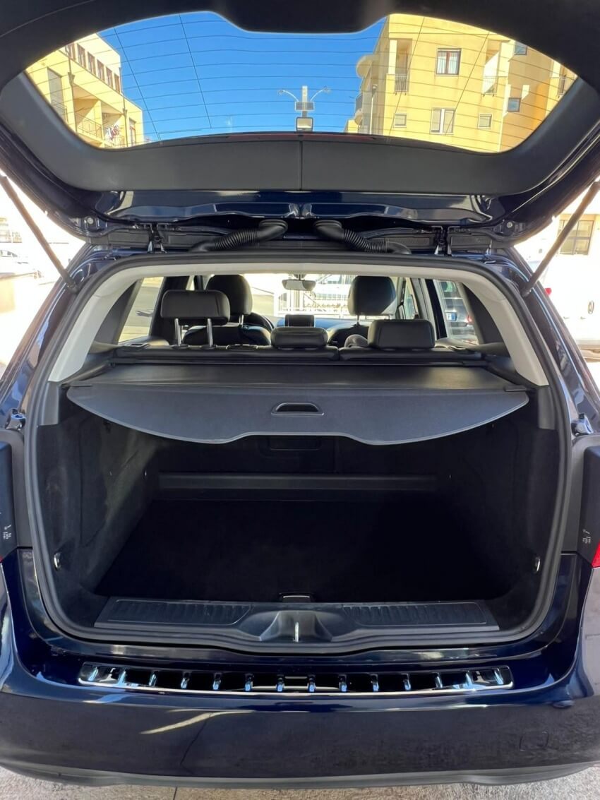 Mercedes-Benz B180 Premium 