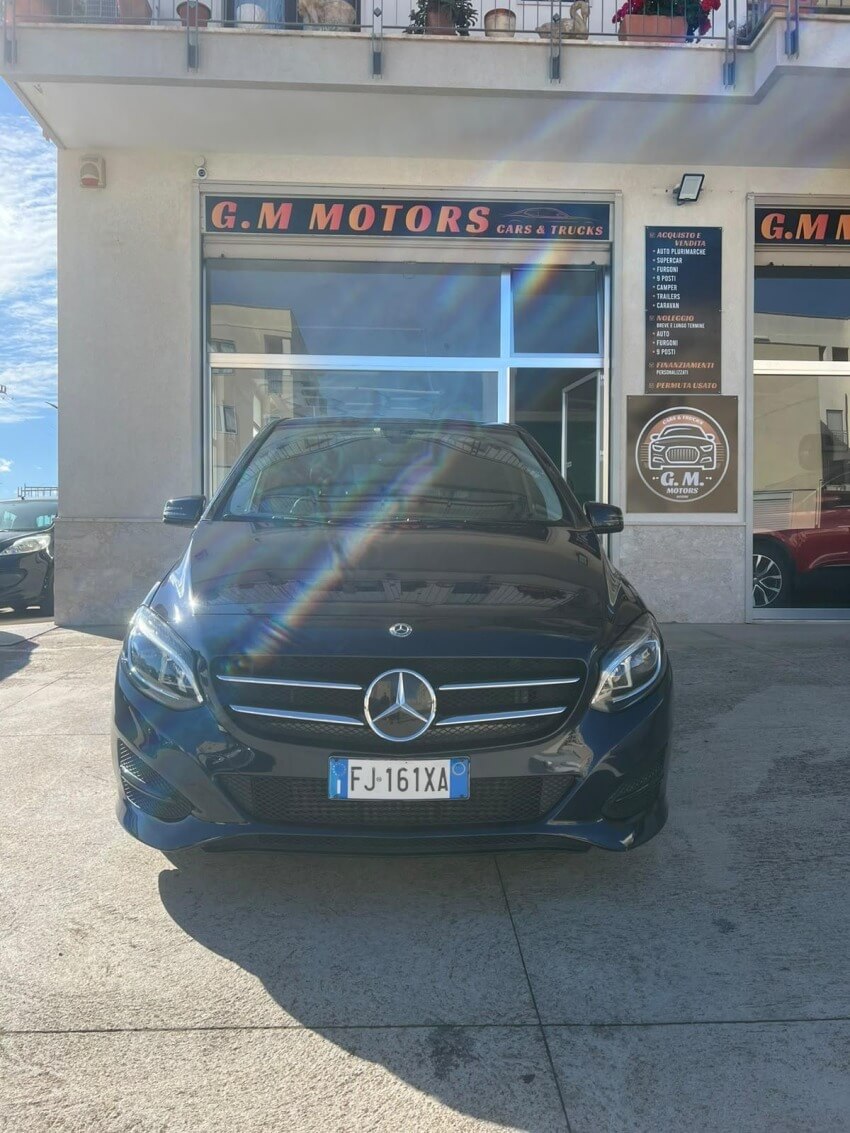 Mercedes-Benz B180 Premium 