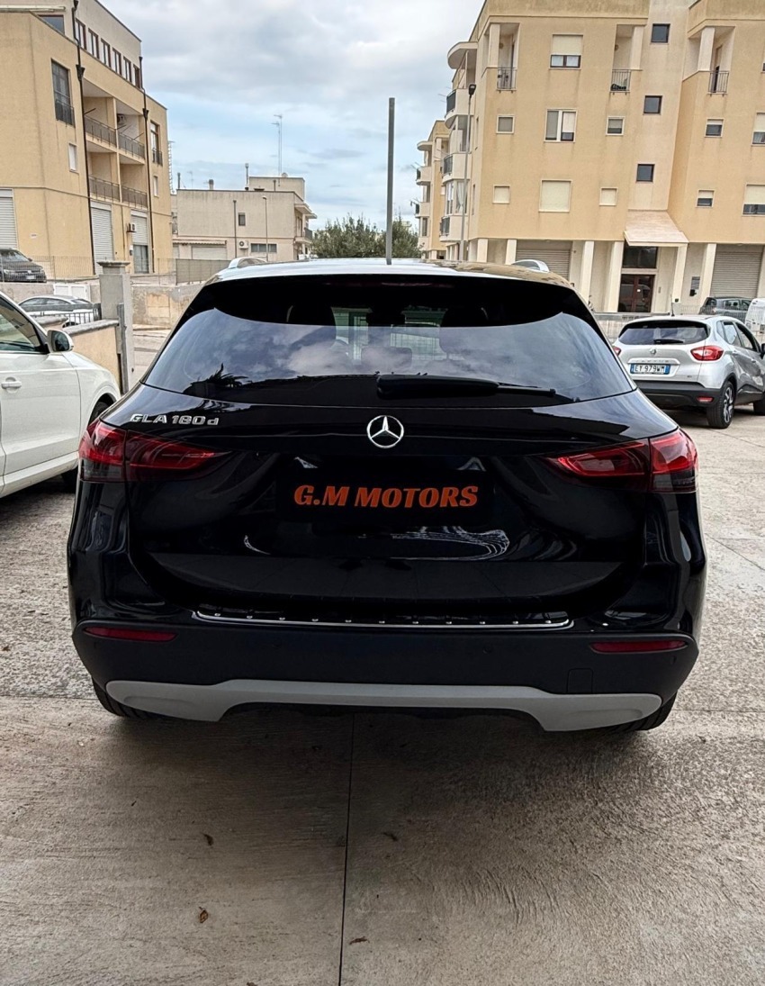 Mercedes Benz GLA 180