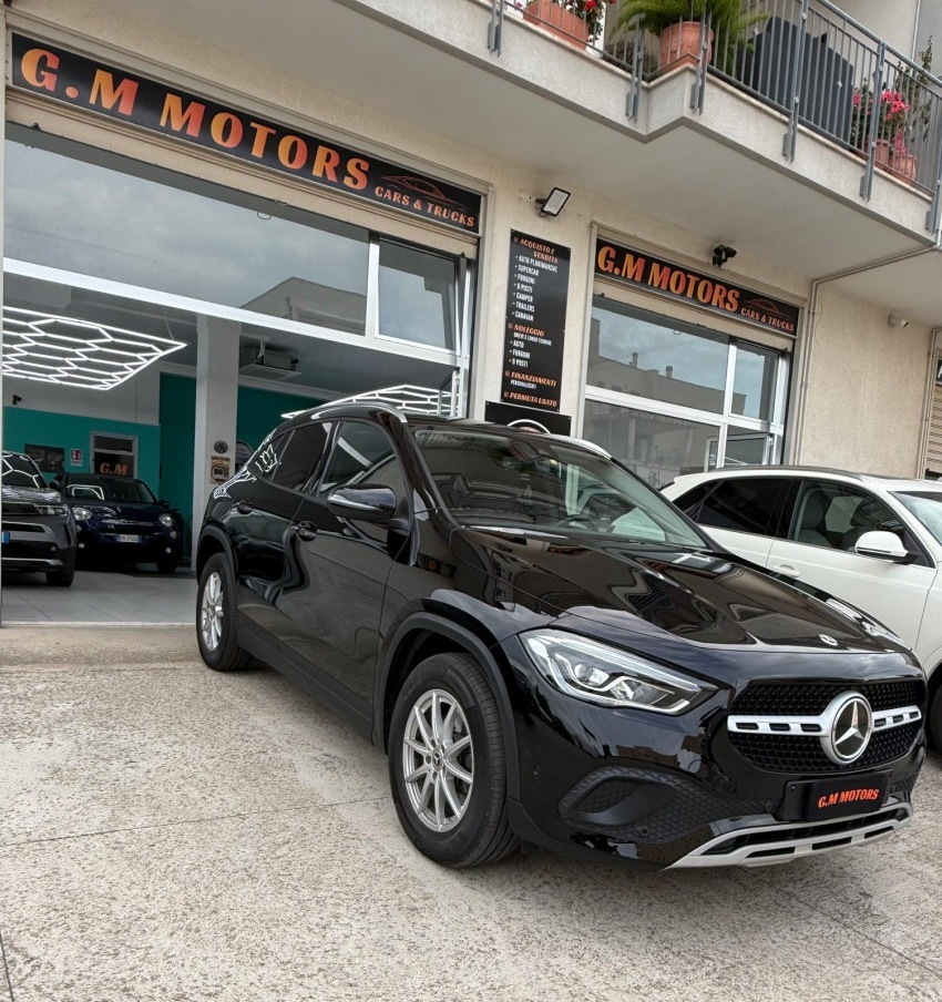 Mercedes Benz GLA 180