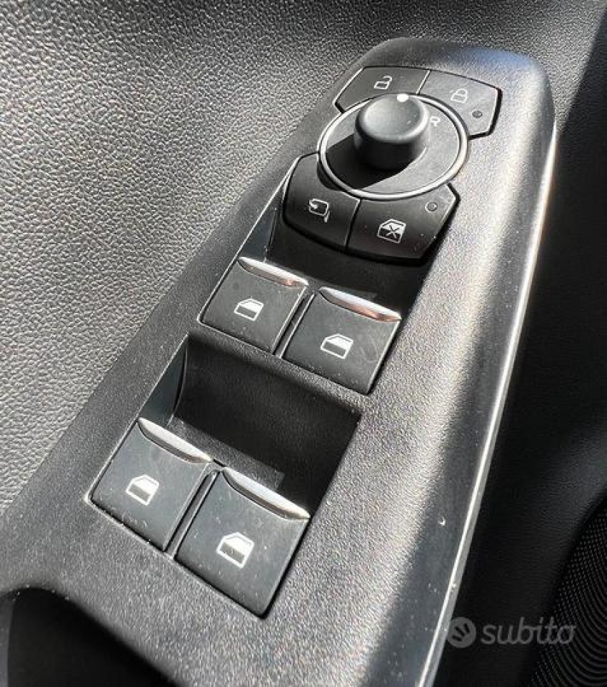 Ford Puma 1.0 EcoBoost Hybrid 125 CV Titanium